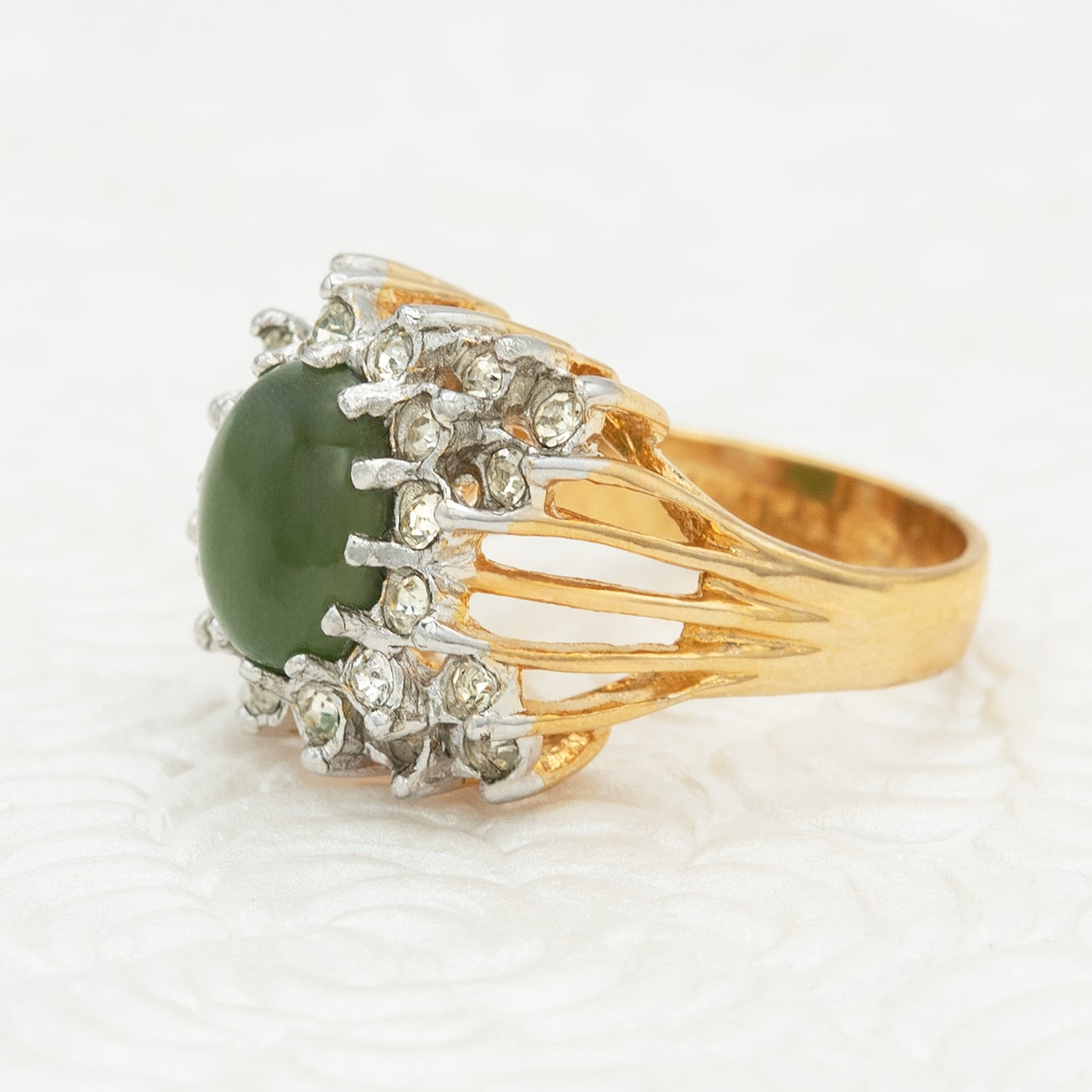 Vintage Ring Genuine Stone or Austrian Crystal Cocktail Ring 18k Gold Antique Womans