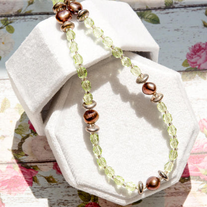 Vintage Oscar De La Renta 16 Inch Genuine Fresh Water Pearl and Peridot Crystal Necklace Antique Gold Jewelry for Women Girls Green Peridot