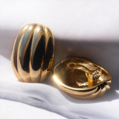 Vintage Earrings Oscar de la Renta Clip Earrings Polished Gold Tone Button