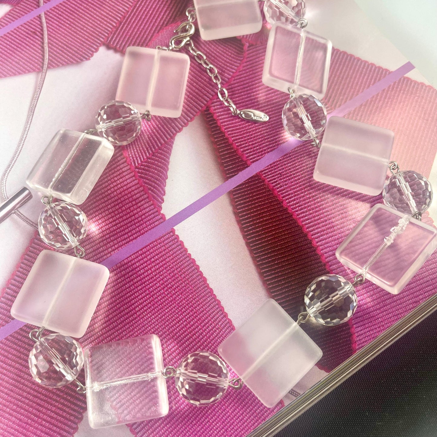 Vintage Oscar De La Renta Frosted & Clear Lucite Necklace Antique Elegant Lightweight