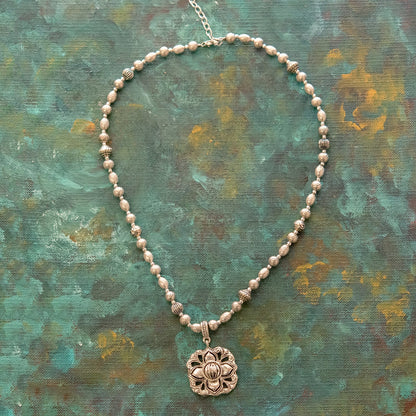 Vintage Oscar De La Renta 16 Inch Antiqued White Gold Plated Pendant Necklace