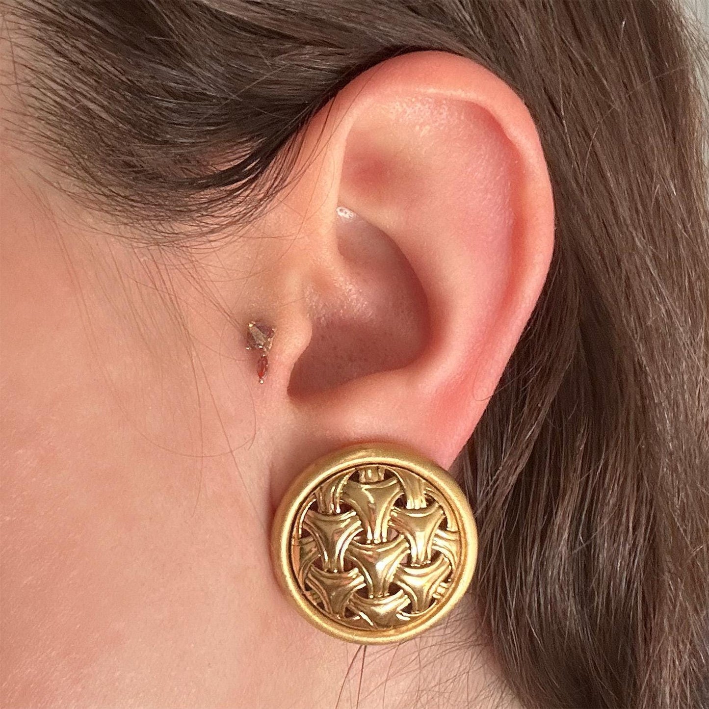 Vintage Oscar de la Renta Gold Plated Clip Earrings Womens Button Gold Earrings Classic Designer Earrings Gift for Women Mom Grandma Antique