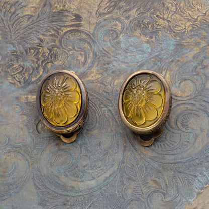 Vintage Earrings Oscar de la Renta Clip Earrings Gold withFlower Imprint Bead OSE-140-C