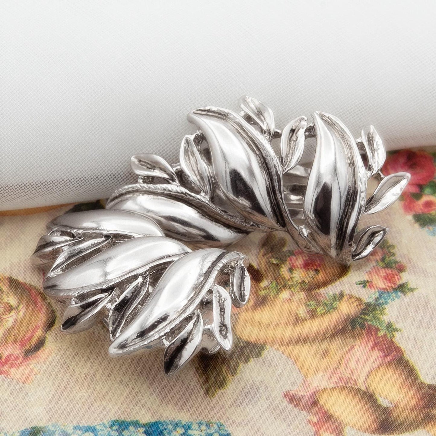 Vintage Earrings Oscar de la Renta Signed Polished Silver Clip Earrings