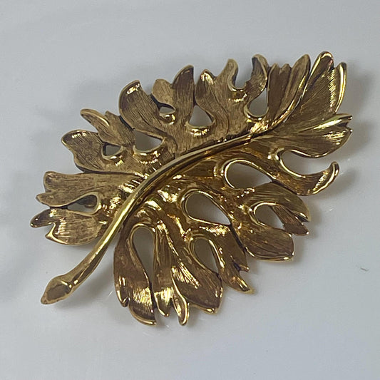 Oscar de la Renta Vintage Pin Antique Designer Gold Brooch for Women Ornate Leaf Lapel Pin Signed