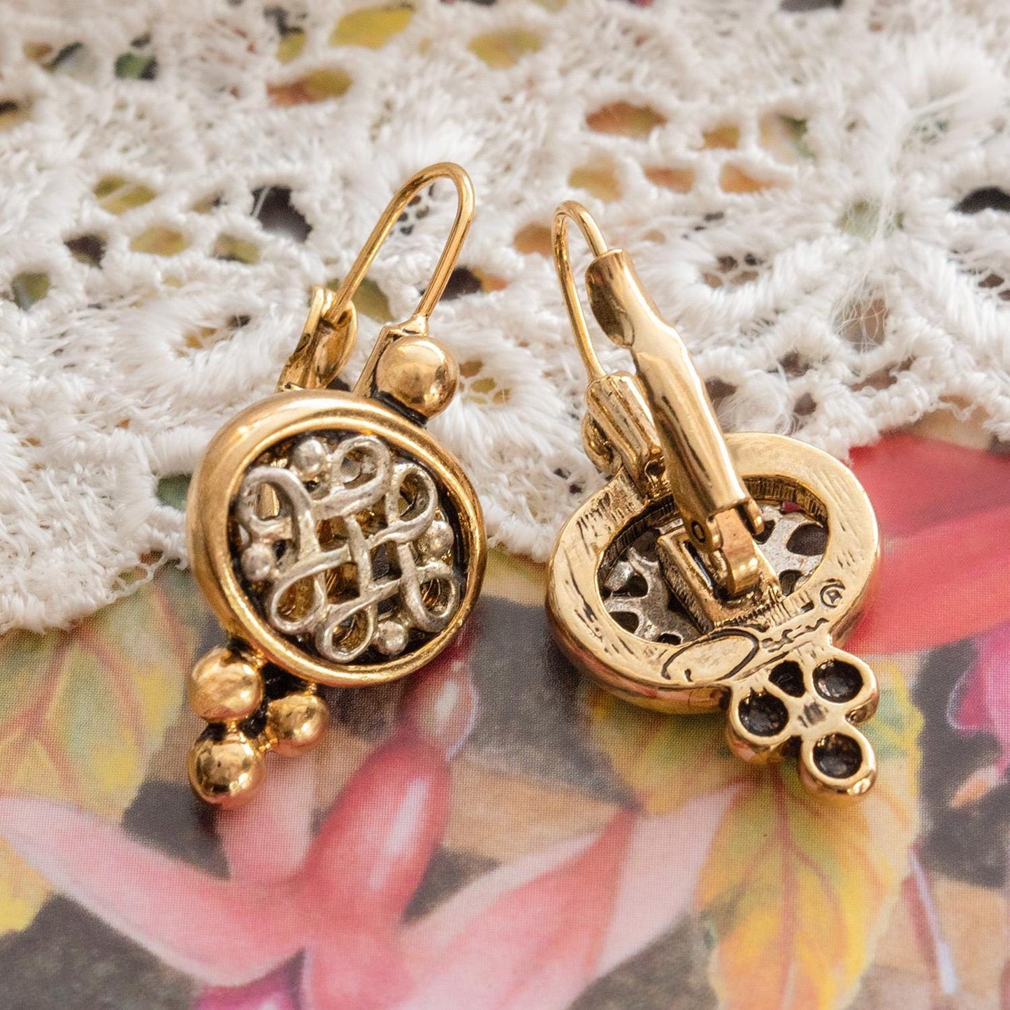 Womens Vintage Oscar De La Renta Dangle Earrings Yellow & White Gold Plated Filigree Lever Backs Women's Jewelry Small Designer Drop Earring