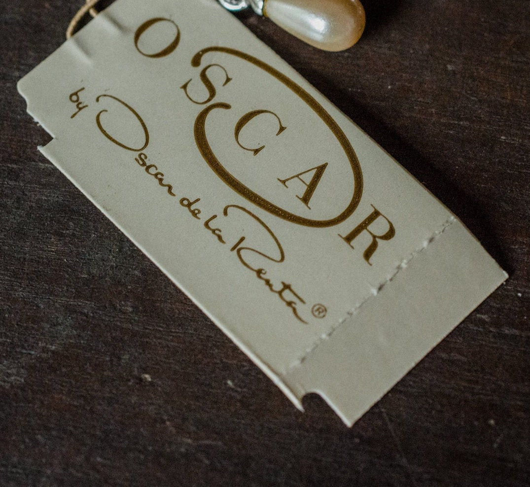 Vintage Oscar De La Renta Beautiful Freshwater Pearls and Crystal Pendant Necklace Jewelry for Women Bridal Necklace Designer Gray Pearls