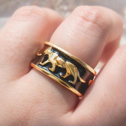 Vintage Ring 1970s Black Enamel Tiger Panter Lion Motif 18k Gold Electroplated Ring for Women or Men Band Statement Layering Unique Rings