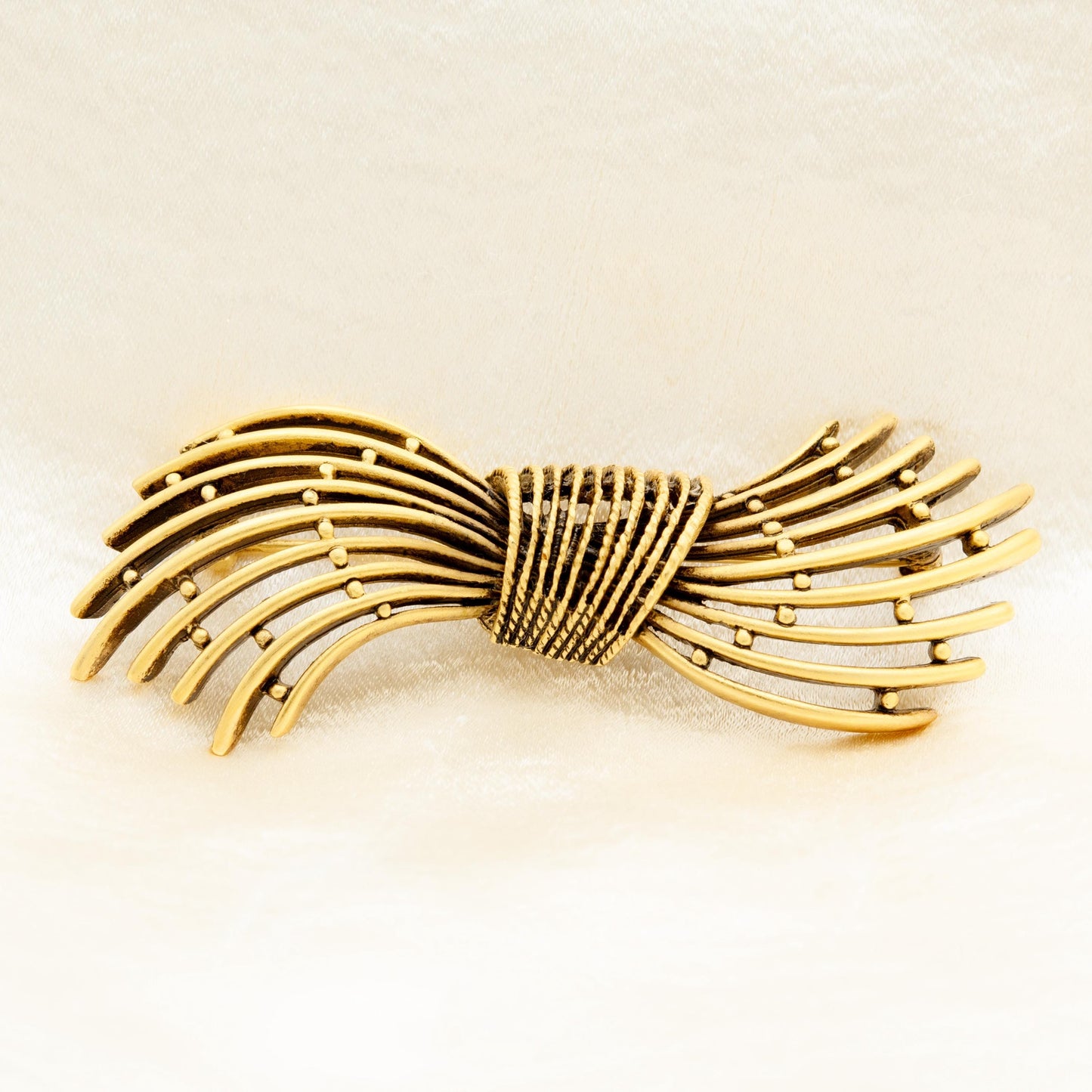 Vintage Oscar de la Renta Gold Swirl Brooch Yellow Gold Plated Designer Pin