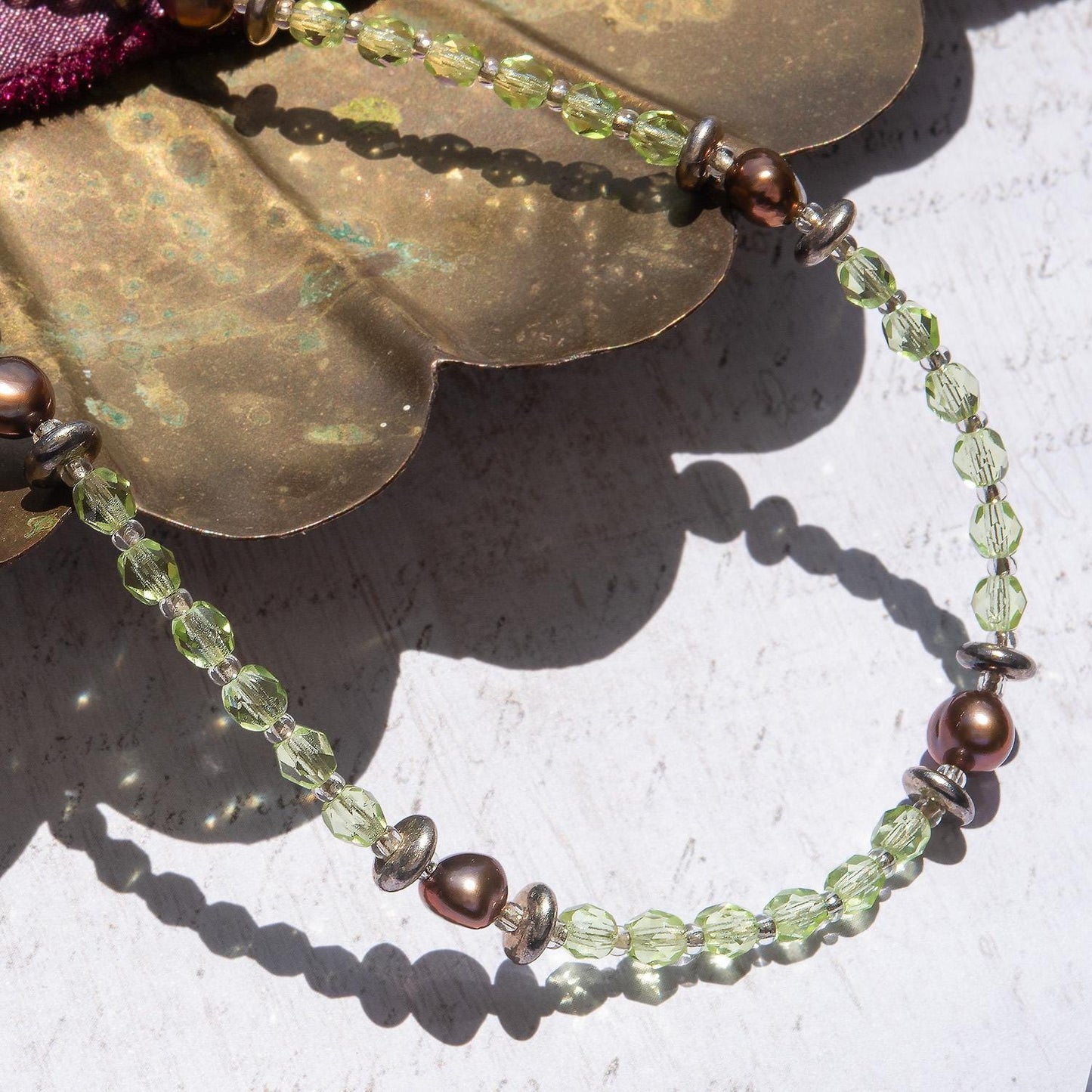 Vintage Oscar De La Renta 16 Inch Genuine Fresh Water Pearl and Peridot Crystal Necklace Antique Gold Jewelry for Women Girls Green Peridot