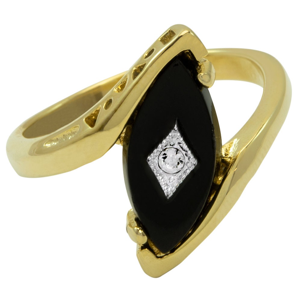 Vintage Imitation Onyx Stone set with Austrian Crystal 18kt Yellow Gold Electroplated Setting Made in USA #R961 Size: 4