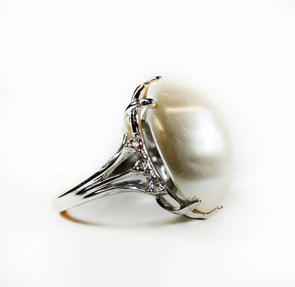 Vintage Ring 1970s Mabe Pearl 18k White Gold Silver Clear Swarovski Crystals Cocktail Ring Antique Jewelry for Women #R1910 Size: 9