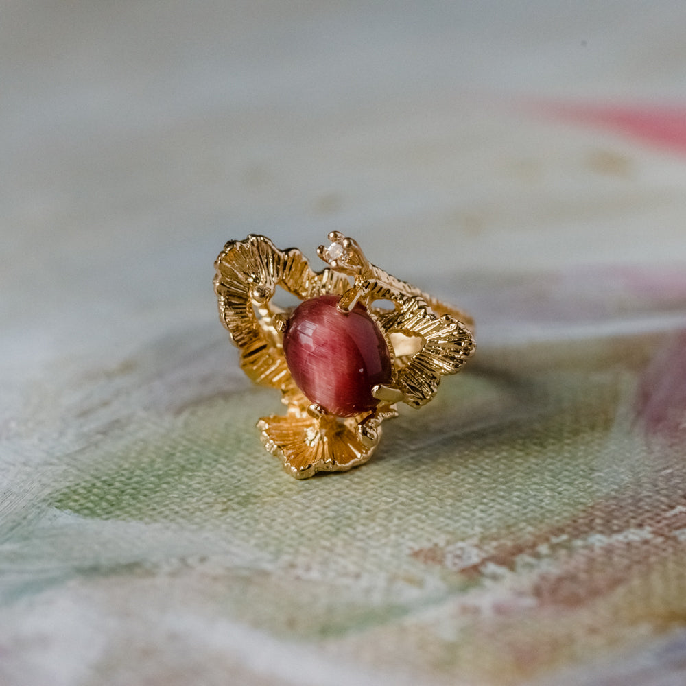 Vintage Ring Genuine Red Tiger Eye Ring and Swarovski Crystal 18k Gold Plated Womans Jewlry Tigerseye Size R247