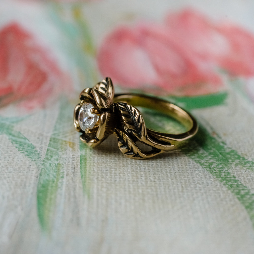 A Vintage Ring 1980's Flower Ring Cubic Zirconia Antique 18k Gold R2920 |  PVD Vintage Jewelry