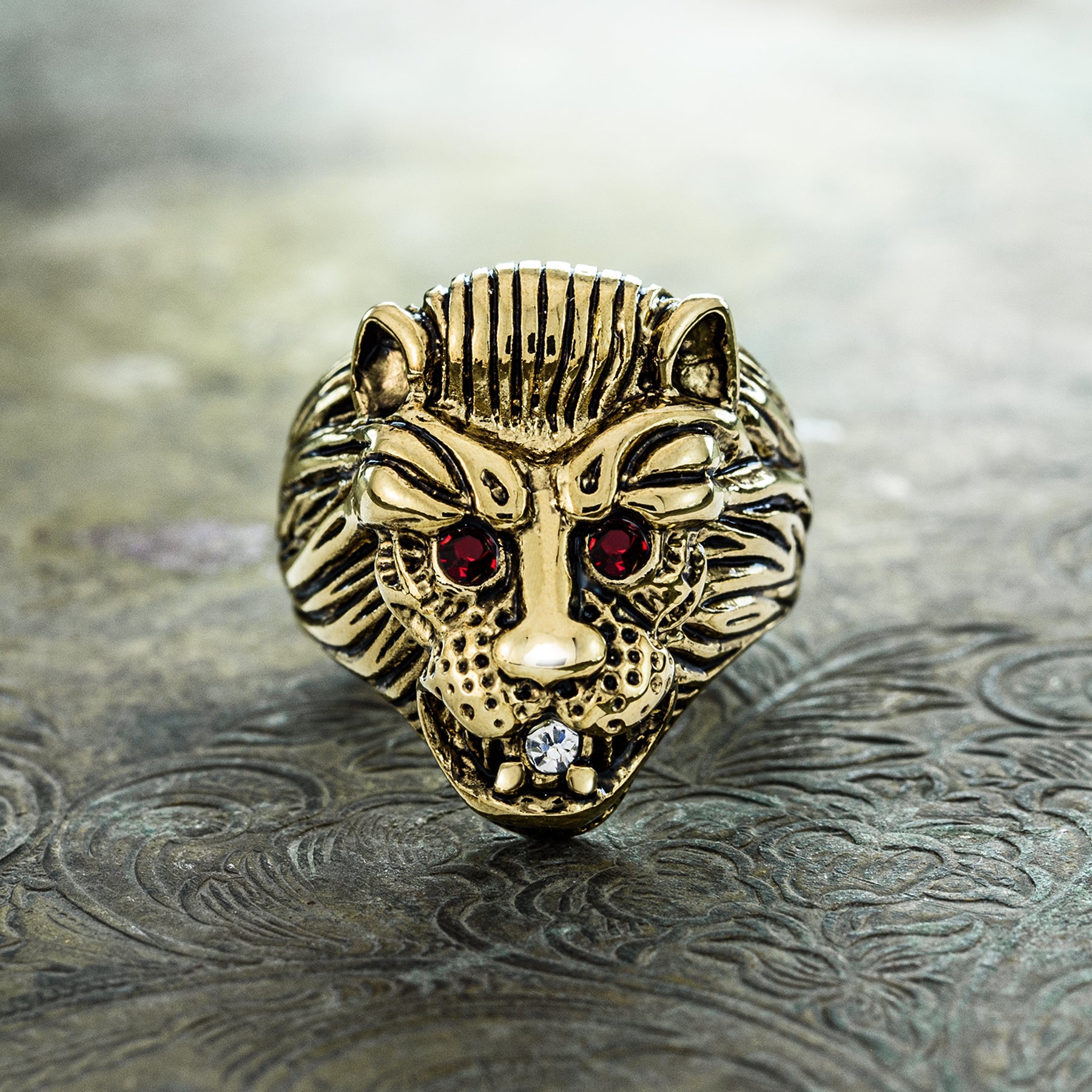 vintage-zodiac-lion-ring-ruby-swarovski-crystals-yellow-gold-plated