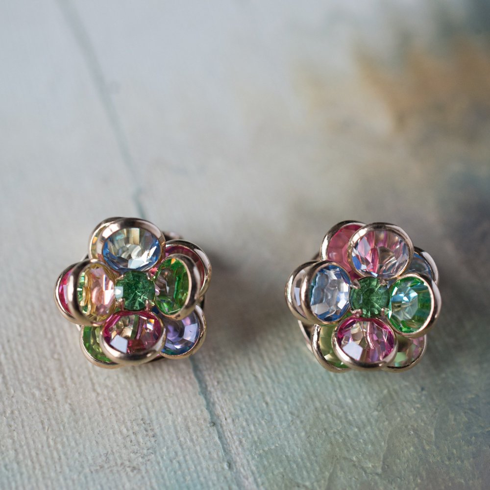 vintage-pastel-crystal-gold-plated-flower-clip-earrings