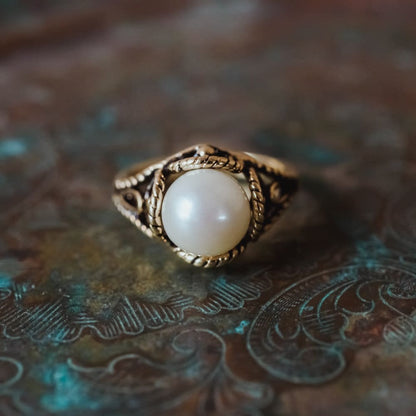 A Vintage Ring 1970s Pearl Bead 18k Gold #R779 Antique Womans Jewelry - Limited Stock - Never Worn