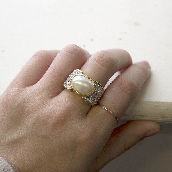 A Vintage Ring Pearl Bead and Clear Swarovski Crystal Cocktail Ring 18k Yellow Gold Electroplated  R1934
