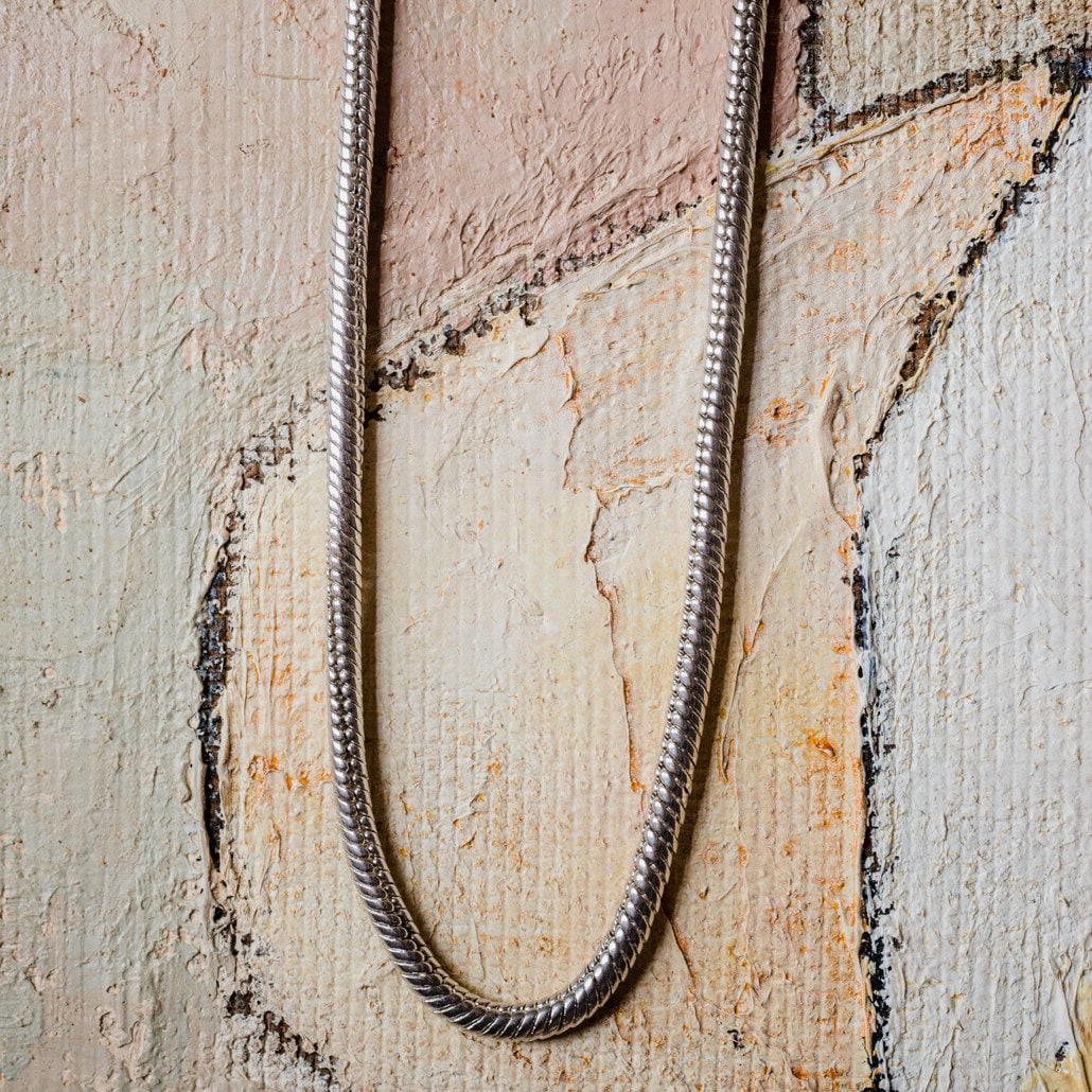 Vintage Oscar De La Renta 18 Inch Silver Tone Snake Chain Necklace Toggle Clasp #OS105