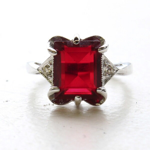 Vintage Ring Emerald Cut Ruby Swarovski Crystal 18k White Gold Silver Ring R1377 Size: 6