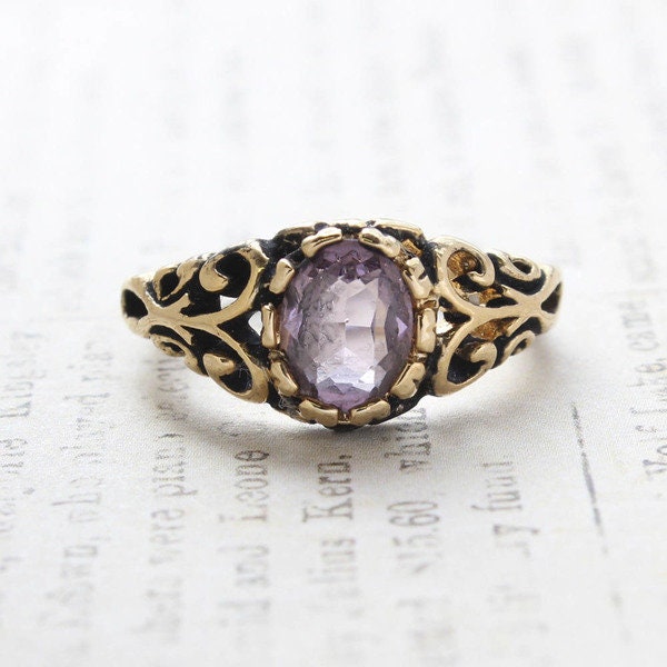Vintage Ring Amethyst Crystal Ring Antique 18k Gold  R1597