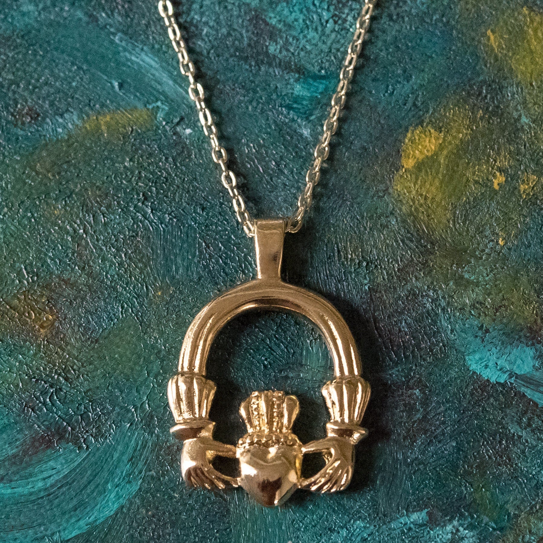 Vintage Claddagh Necklace Pendant Antique 18k Gold Made in the USA N1722 - Limited Stock - Never Worn