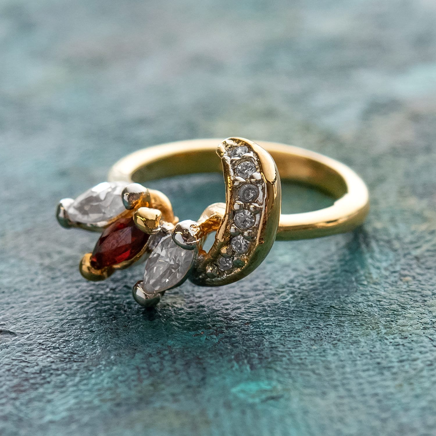 Vintage Womens Ring Genuine Garnet and Crystals 18kt Gold Engagement Wedding Band January Birth Stone