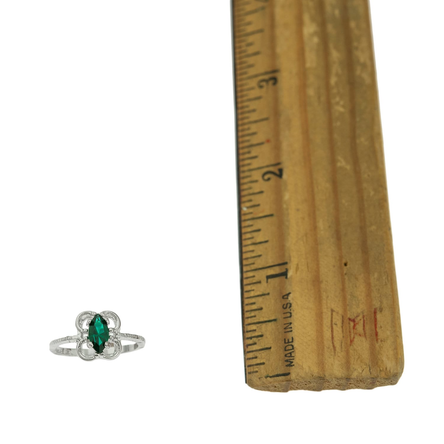 Vintage Ring Emerald Austrian Crystal Ring 18k White Gold Silver Made in the USA R586 - Limited Stock - Never Worn
