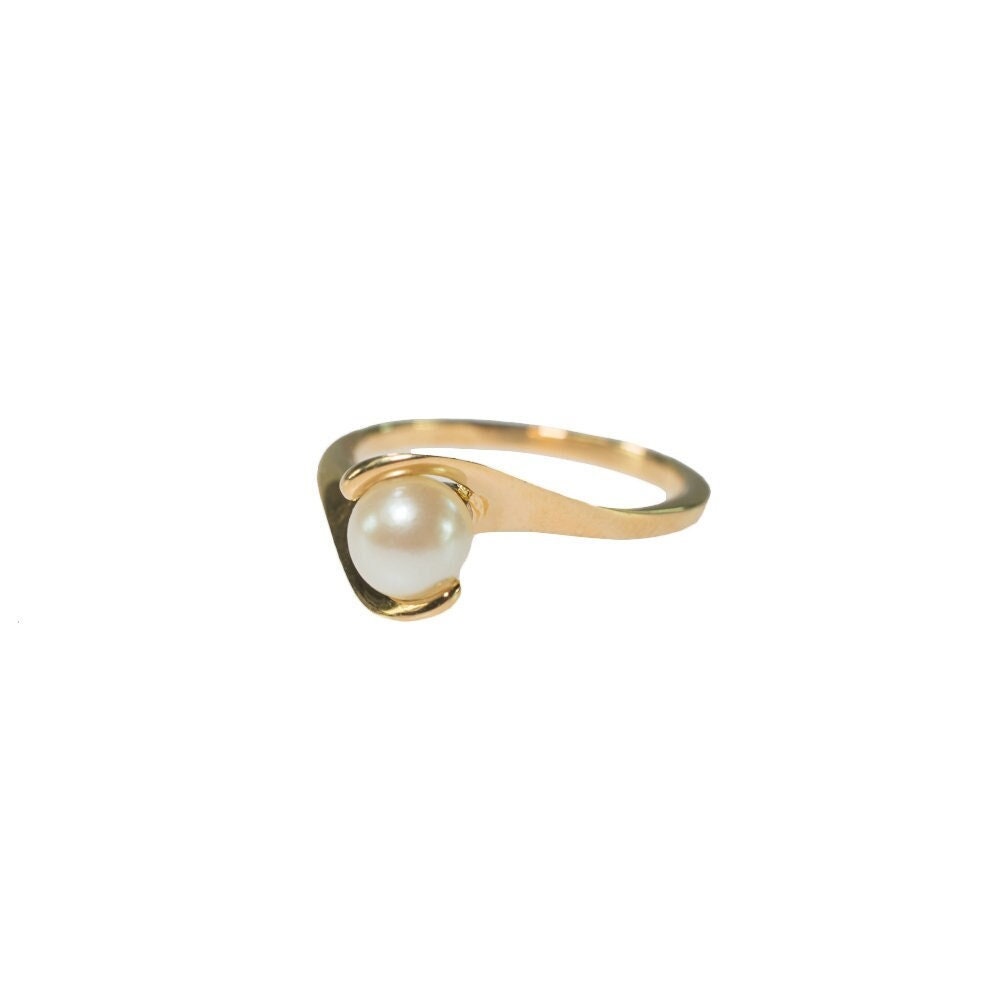 Lightweight Affordable Gold Engagement ring designs for girls|| Trendz hub  - YouTube