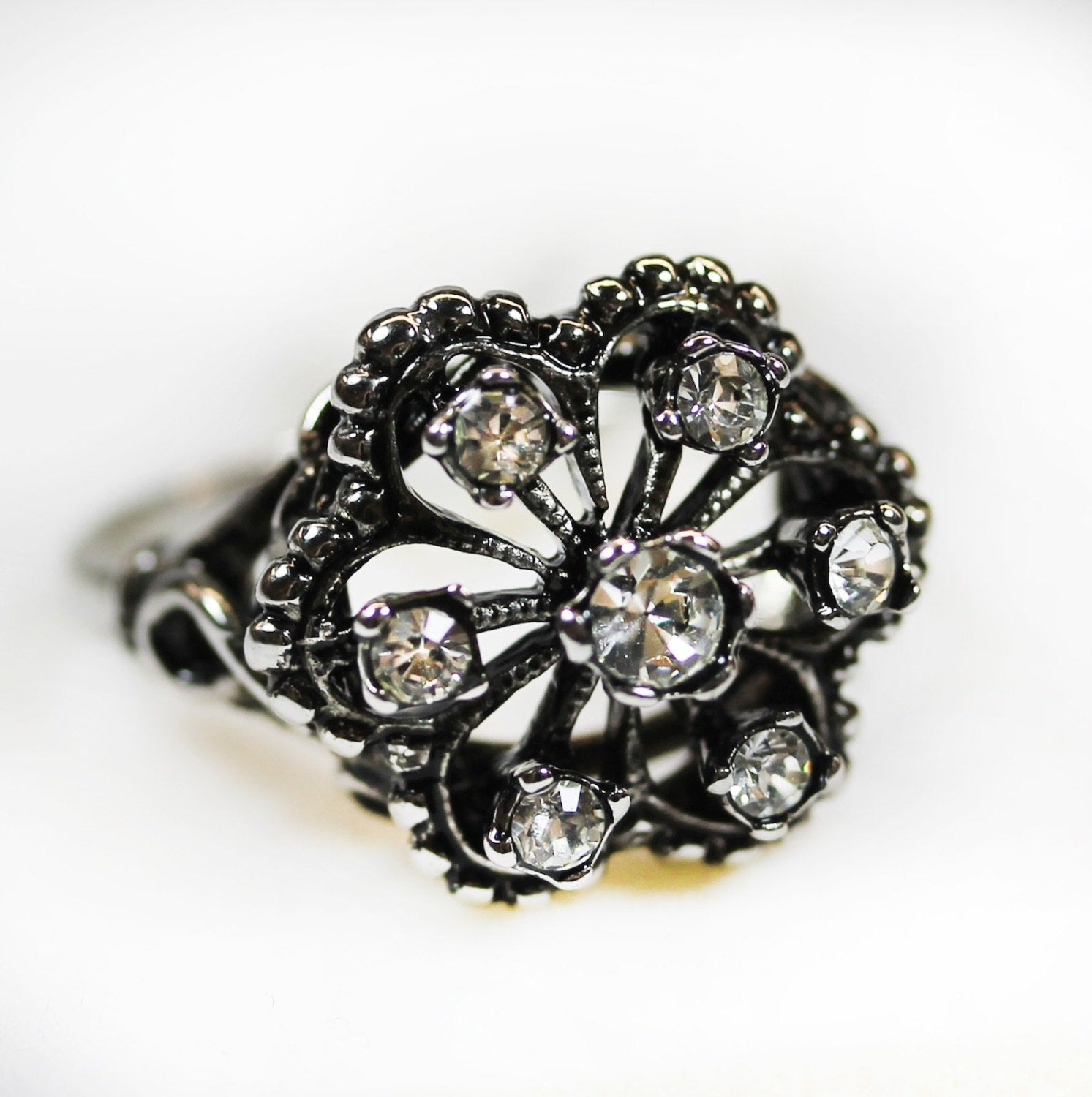 Vintage Ring Filigree Style Ring Genuine Swarovski Crystals Antique 18k White Gold Silver Womans Jewlery #R103 - Limited Stock - Never Worn