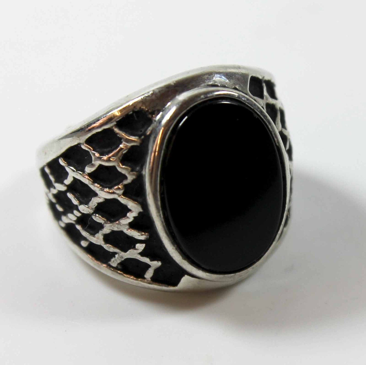 Vintage 1980s Mens Genuine Onyx Antiqued Rhodium Plated Silver Tone Ring Unisex Made in USA New Old Stock #R1052