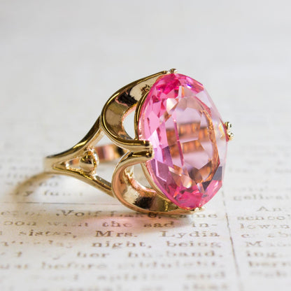 A Vintage Ring 1970s Cocktail Ring with Rose Swarovski Crystal 18k Gold Antique Womans Jewelry Rings Size #R419
