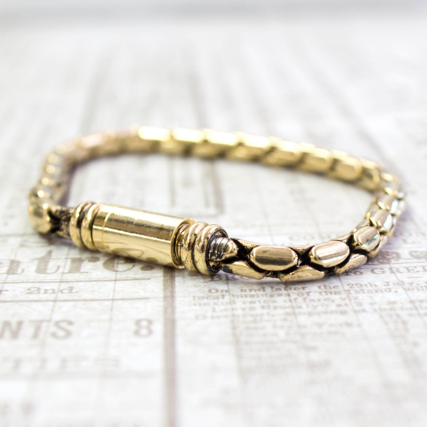 Vintage Oscar De La Renta 7.5" Antique Gold Tone Magnetic Clasp Womans Bracelet Jewelry #OS139