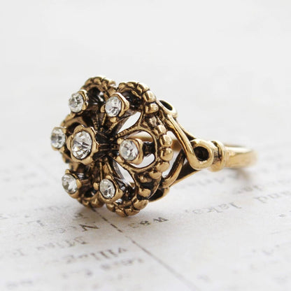 A Vintage Ring set with Swarovski Crystals Antique 18k Gold Womans Vintage Rings for Woman Sizes R103 - Limited Stock - Never Worn