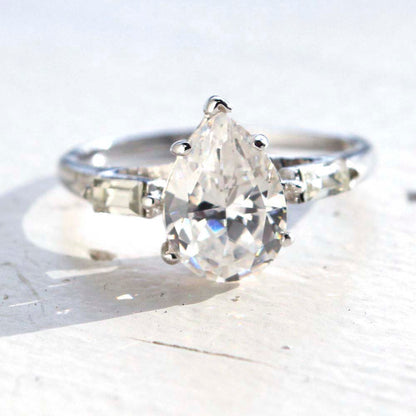 Vintage Jewelry Pear Shaped Cubic Zirconia Engagement Ring White Gold 18k Electroplated