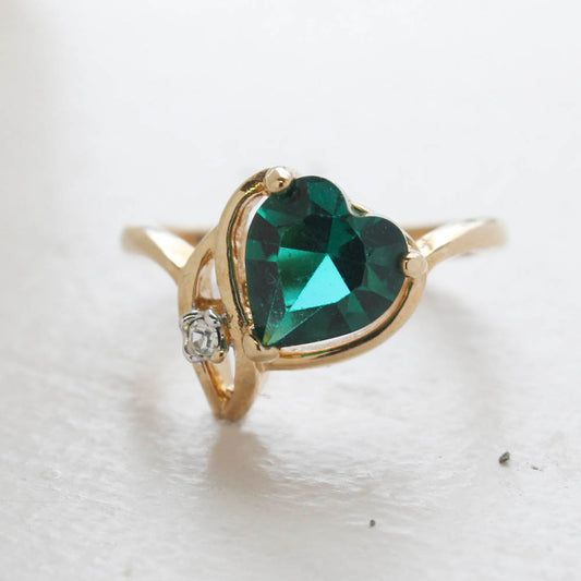 Vintage Jewelry Emerald Austrian Crystal Heart Ring 18k Yellow gold Electroplated Made in the USA