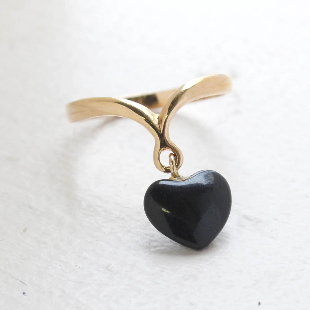 Vintage Ring Dangling Heart Shaped Onyx Stone Ring 18k Yellow Gold Electroplated 1970s Size: 4